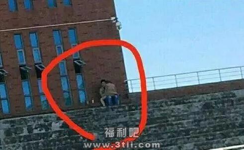 南宁足球场门事件 南宁足球场门事件