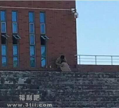 南宁足球场门事件 南宁足球场门事件