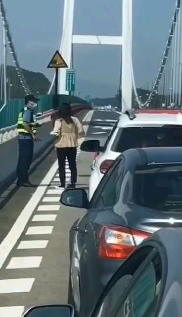 虎门大桥异常抖动如波浪 虎门大桥异常抖动如波浪