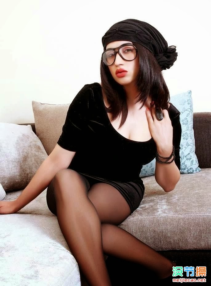 巴基斯坦网红Qandeel因在网上晒性感照被亲弟弟活活绞死 男人装 巴基斯坦 Qandeel