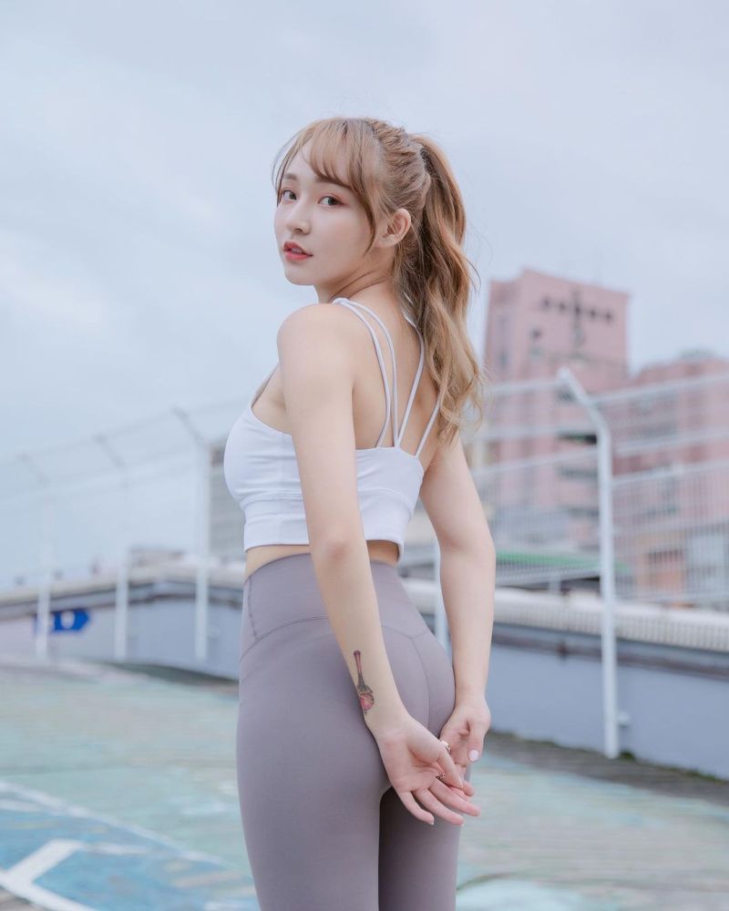 ▲林襄五官甜美、身材姣好。(图/林襄IG)