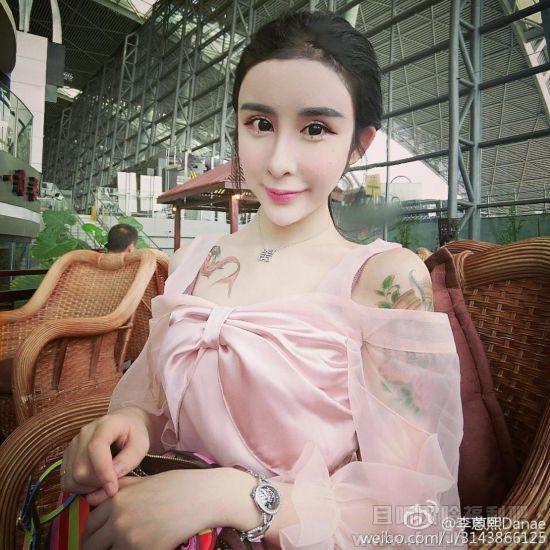 15岁少女为了爱情整容成蛇精 葫芦娃快来收了此妖 - 壹忧舍