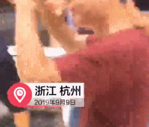 最后一天上班的马云 看望老同事现场人山人海 - 壹忧舍