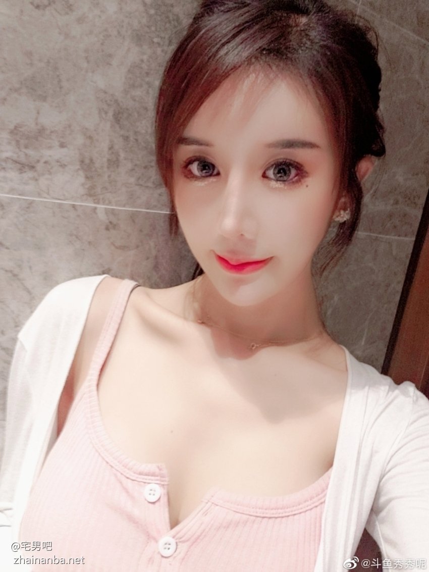 【今日妹子图】斗鱼人气舞蹈主播 @秀秀呢 - 壹忧舍