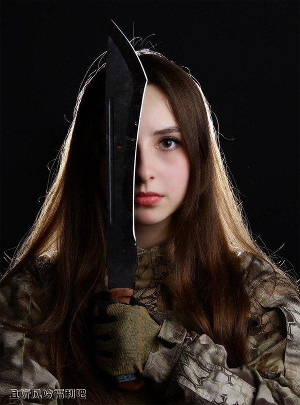 Elena Deligioz俄罗斯军装COSPLAY美图汇总-且听风吟