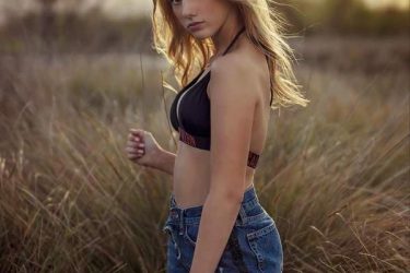 13岁的澳洲美少女嫩模 身材玲珑曲线毕现 - 壹忧舍