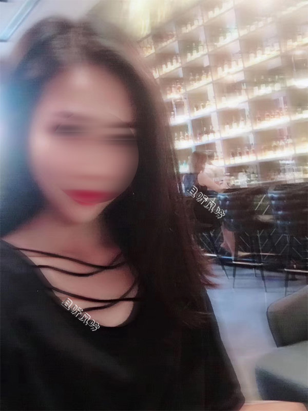 漂亮女子喝醉被一老头侵犯