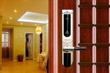 亲身经历：我是如何用两张卡片打开我房间的防盗门的！ - 壹忧舍