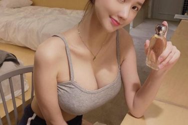 ins上的韩国红人DJ Miu,完美身材也就这样了吧? - 壹忧舍