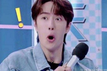 又是什么岛国剧情?男子脖子拴绳被女子牵着跪地爬行 - 壹忧舍