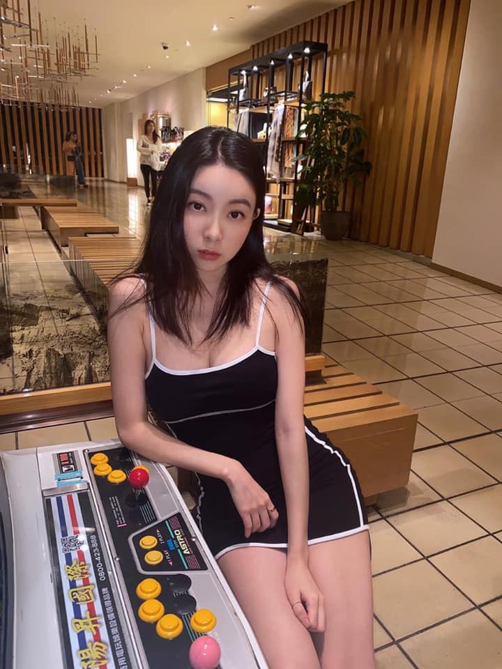 ▲邵岱儿颜值、学历高，又有金融及烹饪专业，可说是才貌兼具。（图／邵岱儿脸书）