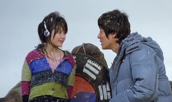 美丽女孩被老人收养,女孩成年想和她结婚 - 壹忧舍