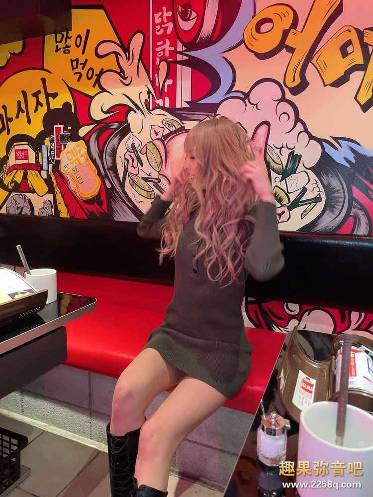 E7d2aarVUAITj76.jpg E7d2aarVUAITj76.jpg