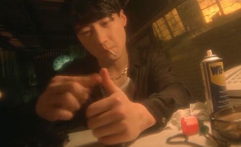 香港爱情片,美女太主动小伙没办法拒绝, - 壹忧舍