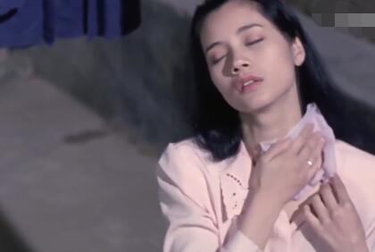 香港经典电影《接种》妻子与兄弟欢爱丈夫在旁边观摩 - 壹忧舍