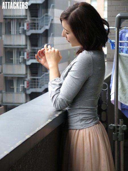 最强风骚痴女妻(松下纱栄子)作品推荐封面及内容欣赏 - 壹忧舍