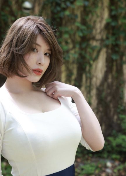 J罩杯神乳正妹《凪光》精选作品推荐封面及内容欣赏 - 壹忧舍