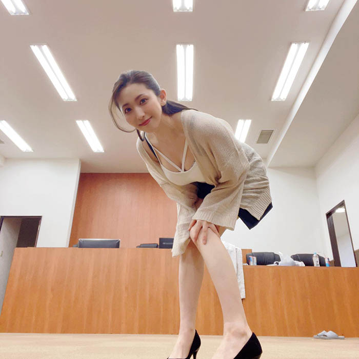 图片[3] - 熟女人妻系女星《妃光》精选作品推荐封面及内容欣赏 - 壹忧舍