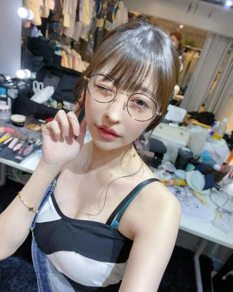 全面输出的微乳派女星《森日向子》最新作品推荐封面及内容欣赏 - 壹忧舍