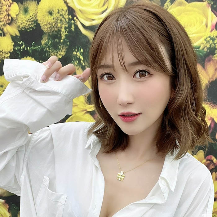 拥有销魂体的挑逗女帝《大槻响》最新作品推荐封面及内容欣赏 - 壹忧舍