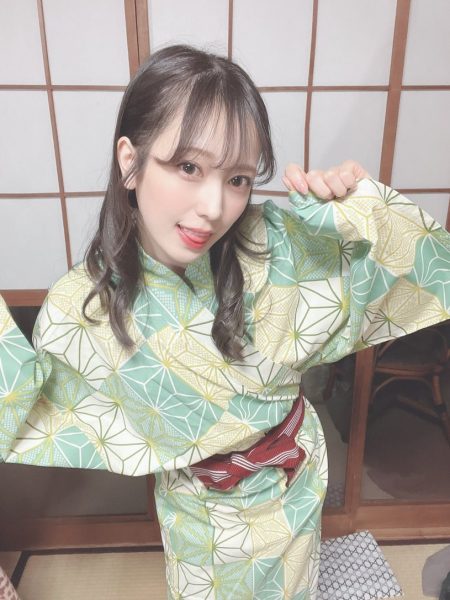 白嫩胴体大咖艺能人《小凑四叶》精选作品推荐封面及内容欣赏 - 壹忧舍