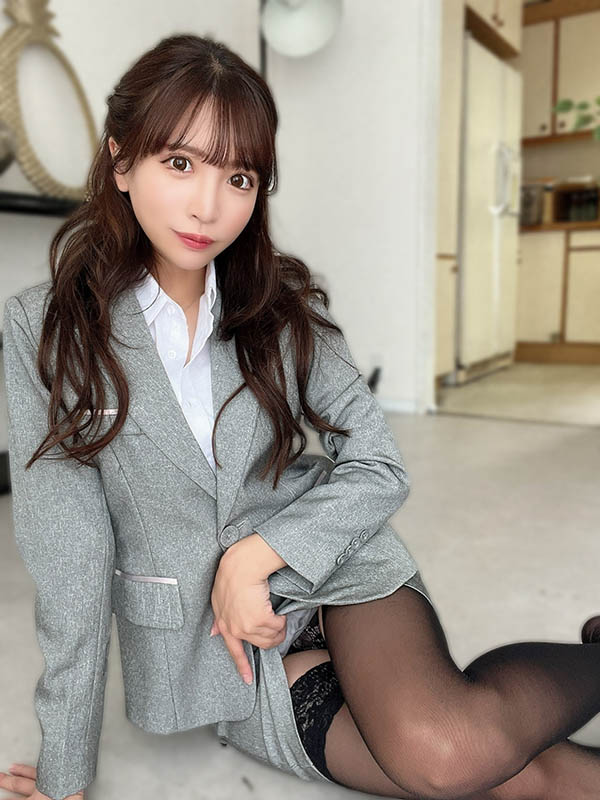 顶流美少女《小那海绫》精选作品推荐封面及内容欣赏 - 壹忧舍