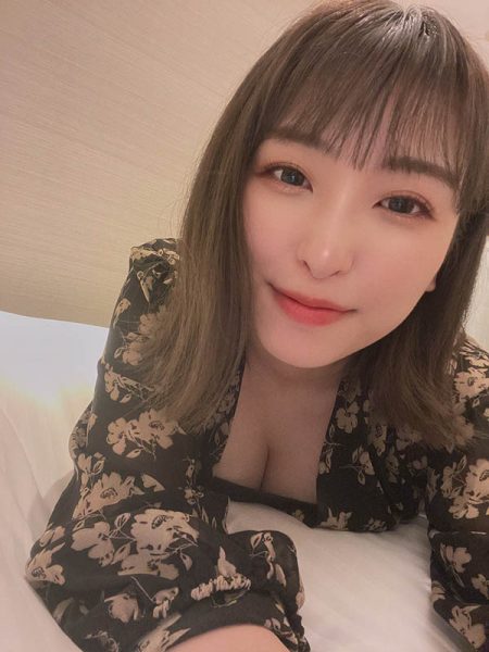 撩欲系御姐女星《有花萌》精选作品推荐封面及内容欣赏 - 壹忧舍