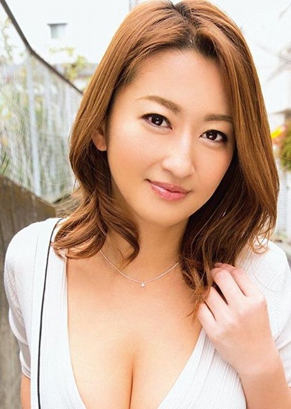 爆乳美熟女《吹石玲奈》精选作品推荐封面及内容欣赏 - 壹忧舍