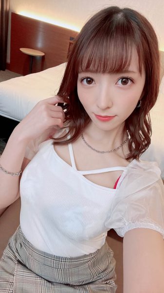 F罩杯白嫩美乳专属女星《小花暖》精选作品推荐封面及内容欣赏 - 壹忧舍