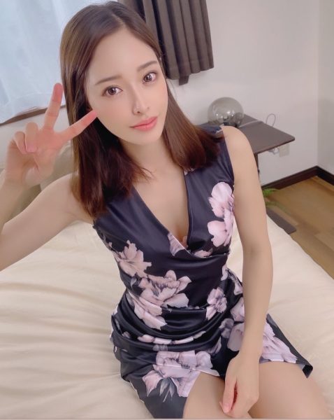 受虐狂辣妹《汐川云丹》精选作品推荐封面及内容欣赏 - 壹忧舍