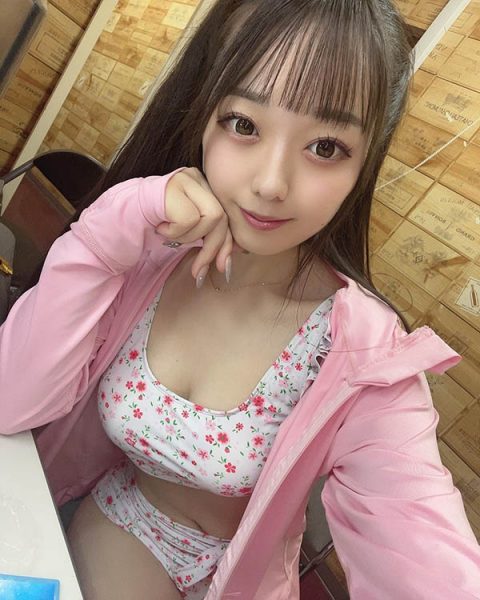 绝美肌‧颜‧乳极品女大生《高濑里奈》精选作品推荐封面及内容欣赏 - 壹忧舍