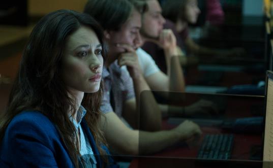 谍影暗战:论《谍影特工》如何重构谍战类型片新范式 - 壹忧舍