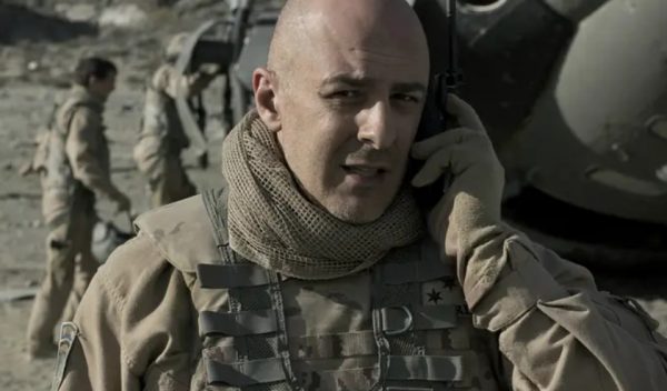 硝烟中的生命咏叹《敌对区域》的战争叙事解构 - 壹忧舍