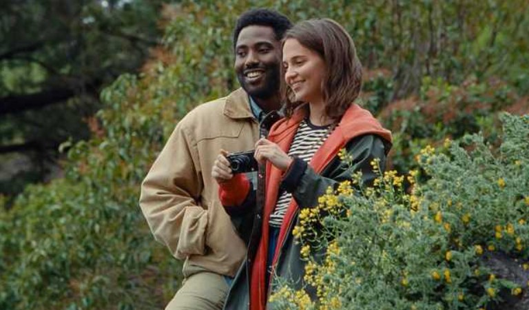 浅析《厄运假期》的叙事突围，在宿命齿轮中奔跑的凡人 - 壹忧舍