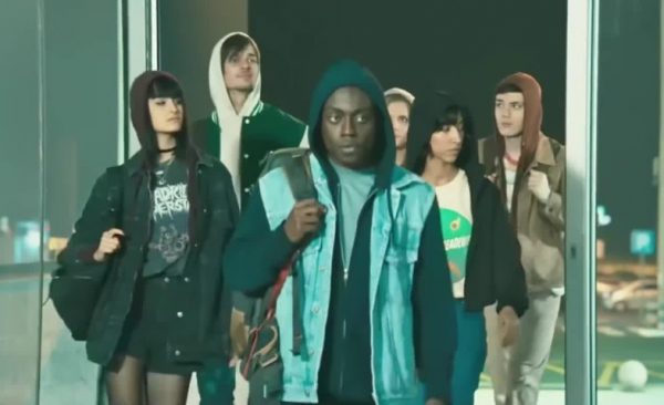 《暴力苏醒》当美学与寓言在银幕上共舞 - 壹忧舍