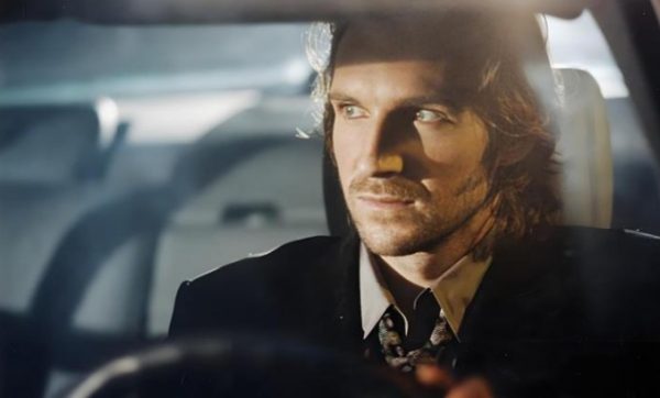 《末世纪暴潮》的警示与预言,世纪末的暴力浪潮 - 壹忧舍