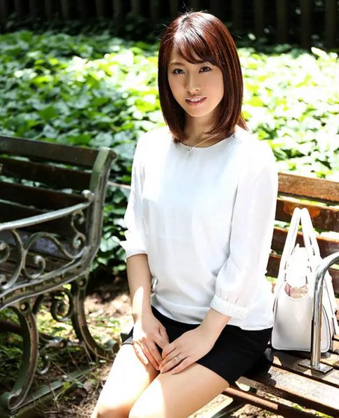 最能干人妻系女星《水原佐奈》精选作品推荐封面及内容欣赏 - 壹忧舍