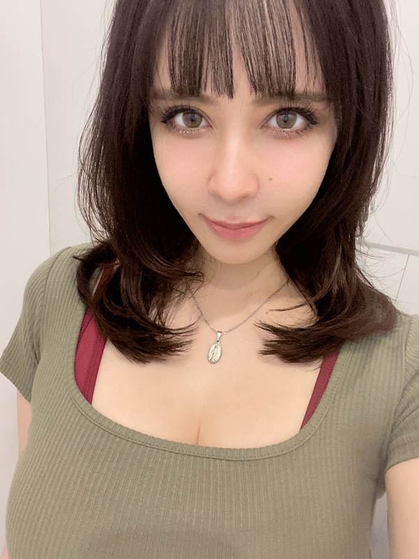 H Cup 饥渴人妻《宇佐美翠》精选作品推荐封面及内容欣赏 - 壹忧舍