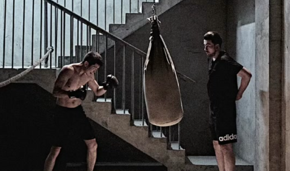 电影《擂台之上》困兽之斗，人心战场 - 壹忧舍