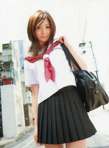 图片[2] - JK制服美少女「秋元美由」精选作品推荐封面及内容欣赏 - 壹忧舍